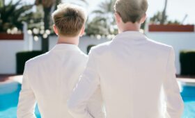 Können schwule Paare in Schwulenhotels heiraten?