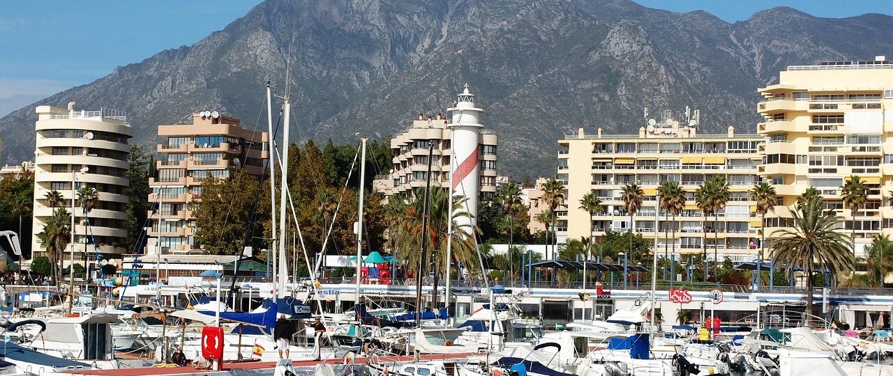 Gay Bars & Clubs in Marbella